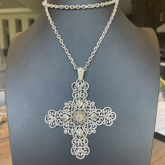 Vintage Crown Trifari Ornate Filigree Cross Pendant Large Oversized Necklace - Picture 8 of 8